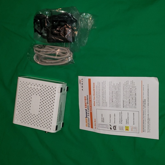 Arris Surfboard SB6183 Cable Modem with Charger and Ethernet Cord - Picture 3 of 7